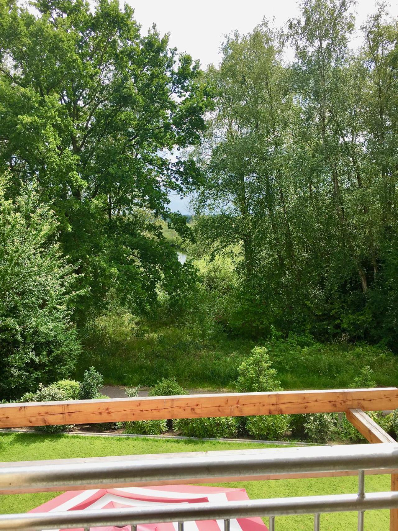 Moorblick! Grosse Dachwohnung Mit Kamin Und Sauna Leck Exteriör bild